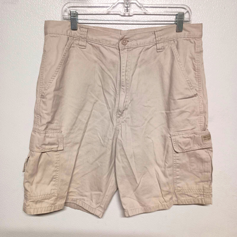 Wrangler Men's Cargo Shorts in Light Khaki